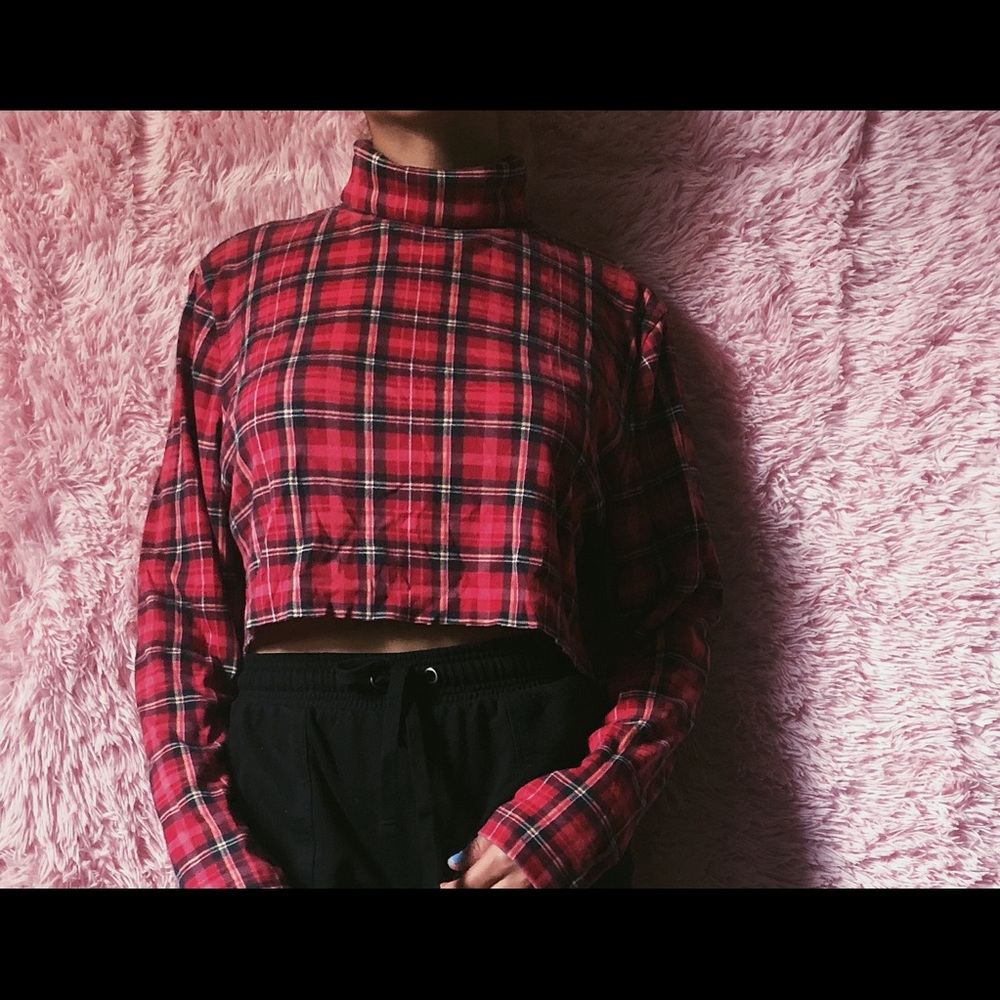 Red plaid turtle neck cropped top